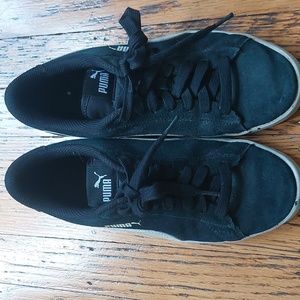 Black Puma, Big Kids size 3.5